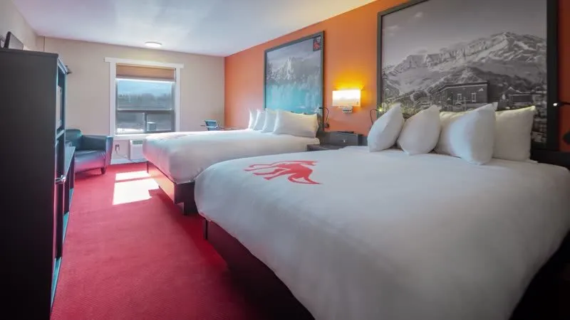 Scene 6: Guest room